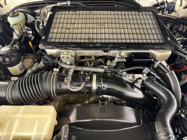 2019-Toyota-Land-Cruiser-79-45-D-Double-Cab image:12