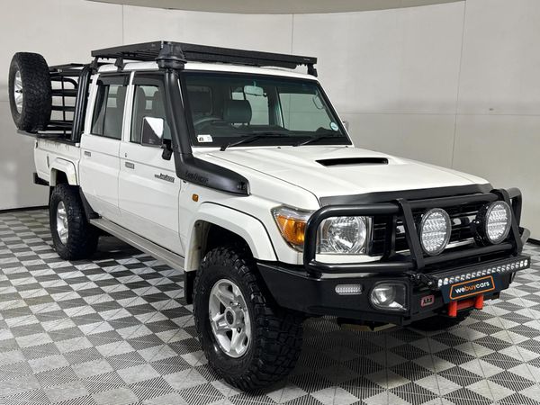 2019-Toyota-Land-Cruiser-79-45-D-Double-Cab image:15