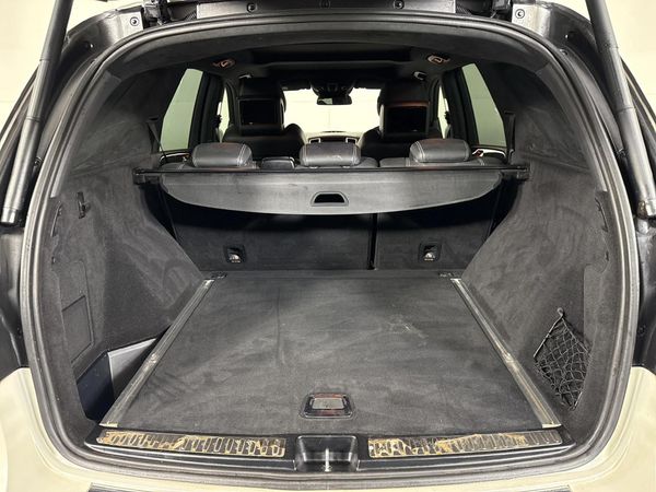 2015-Mercedes-AMG-ML-63-AMG image:14