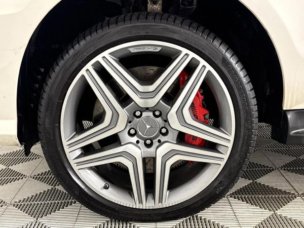 2015-Mercedes-AMG-ML-63-AMG image:4