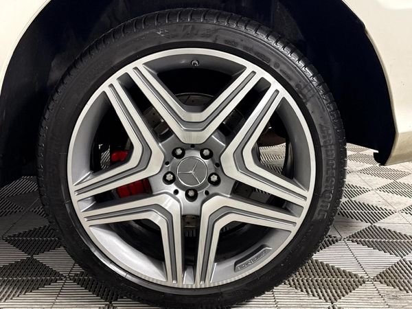 2015-Mercedes-AMG-ML-63-AMG image:6