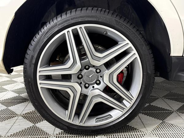 2015-Mercedes-AMG-ML-63-AMG image:7