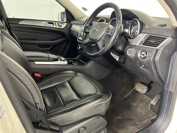 2013-Mercedes-Benz-ML-350-Bluetec image:9
