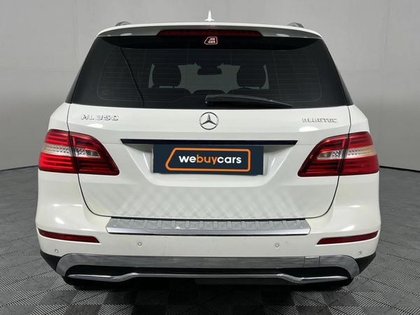 2013-Mercedes-Benz-ML-350-Bluetec image:16