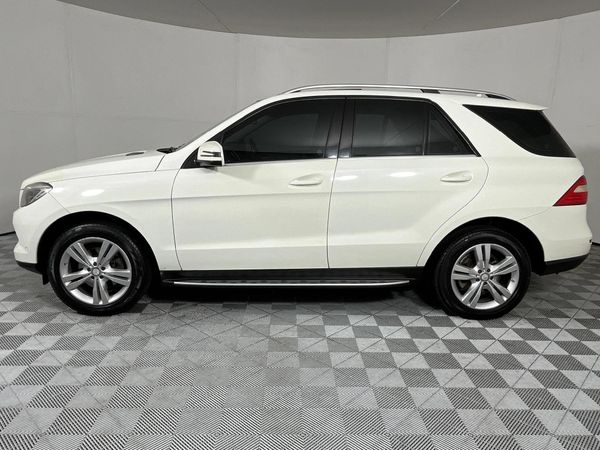2013-Mercedes-Benz-ML-350-Bluetec image:17