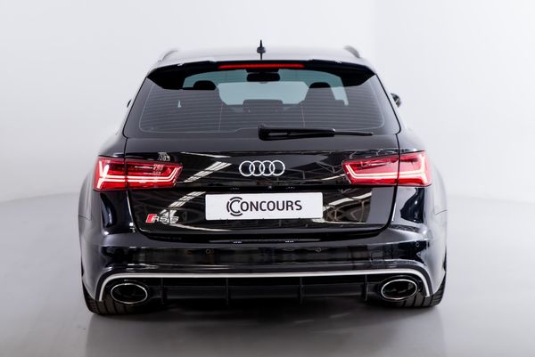 2015-Audi-RS6-Avant-quattro image:4