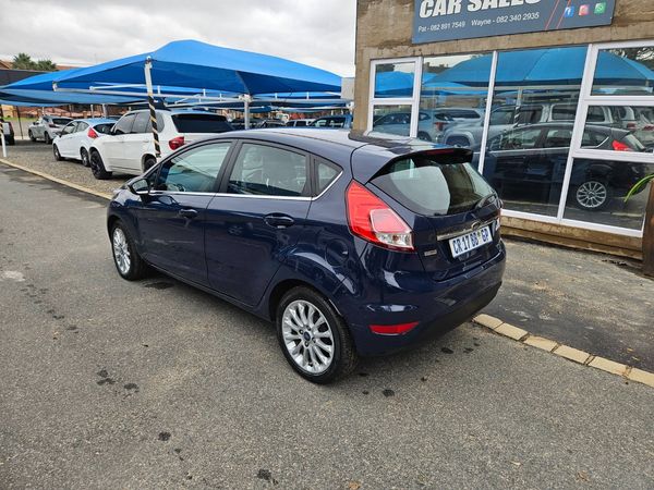 2013-Ford-Fiesta-10-EcoBoost-Titanium-5-dr image:2