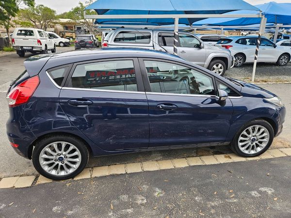2013-Ford-Fiesta-10-EcoBoost-Titanium-5-dr image:4