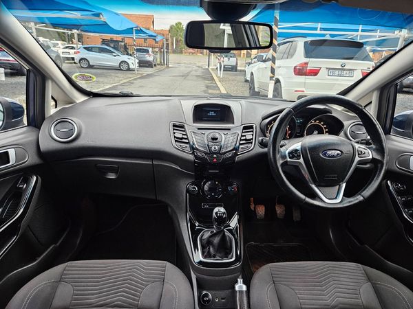 2013-Ford-Fiesta-10-EcoBoost-Titanium-5-dr image:6