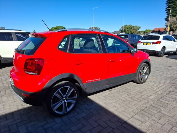 2012-Volkswagen-Polo-16-Cross-5-dr image:4