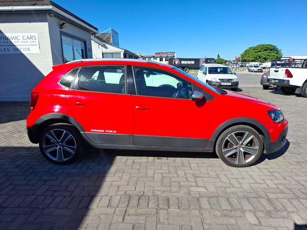 2012-Volkswagen-Polo-16-Cross-5-dr image:5