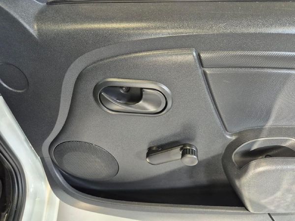 2022-Nissan-NP200-16-AC-Safety-Pack image:18