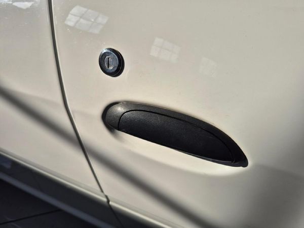 2022-Nissan-NP200-16-AC-Safety-Pack image:26
