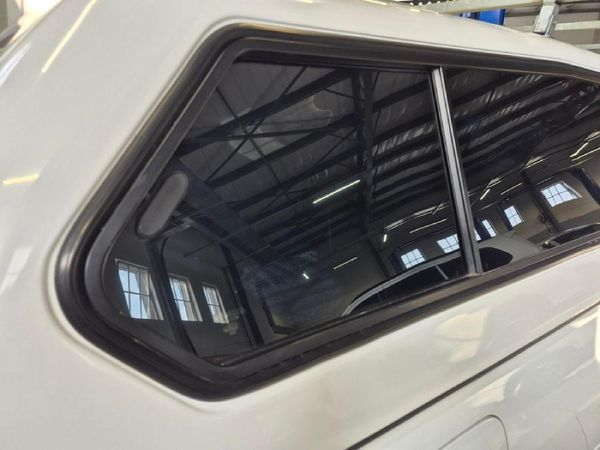 2022-Nissan-NP200-16-AC-Safety-Pack image:27