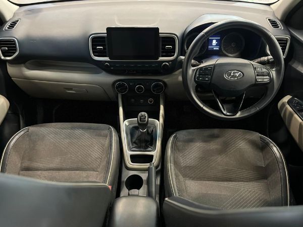2021-Hyundai-Venue-10-TGDI-Fluid image:11