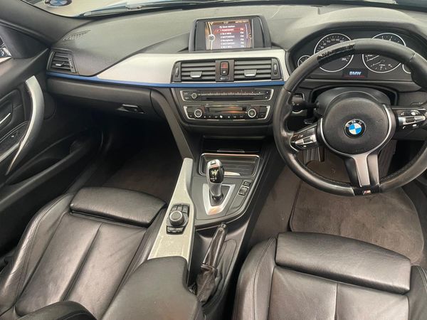 2014-BMW-3-Series-320i-M-Sport-Auto image:8