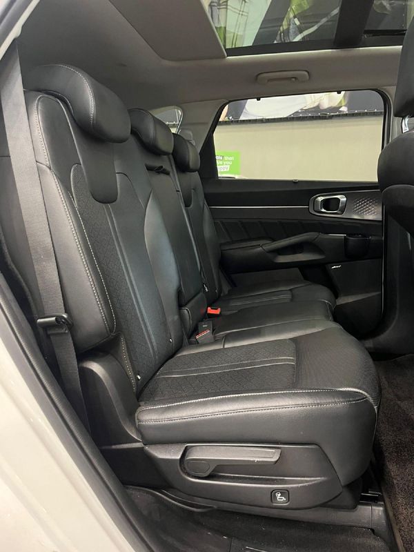2022-Kia-Sorento-22D-SXL-AWD-Auto image:11