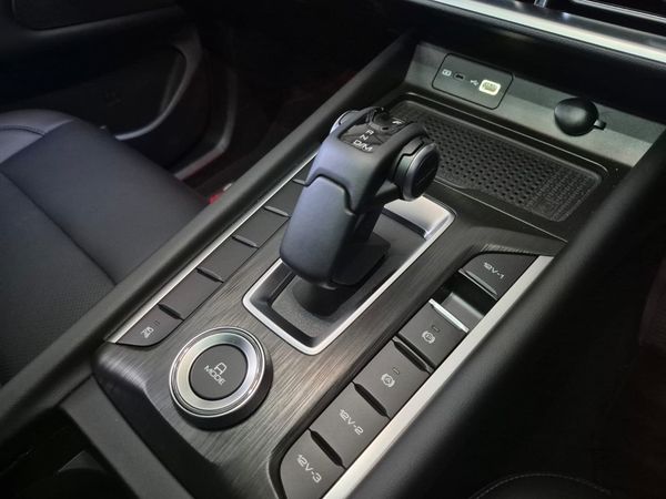 2025-GWM-P-Series-P300-24TD-LT-Double-Cab-Auto image:12