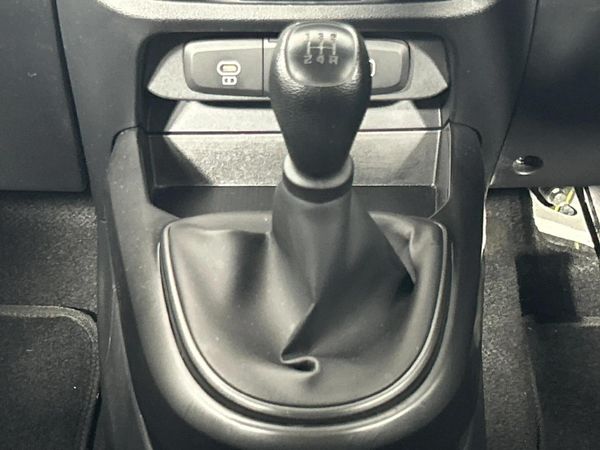 2024-Hyundai-Grand-i10-12-Fluid-Sedan image:10
