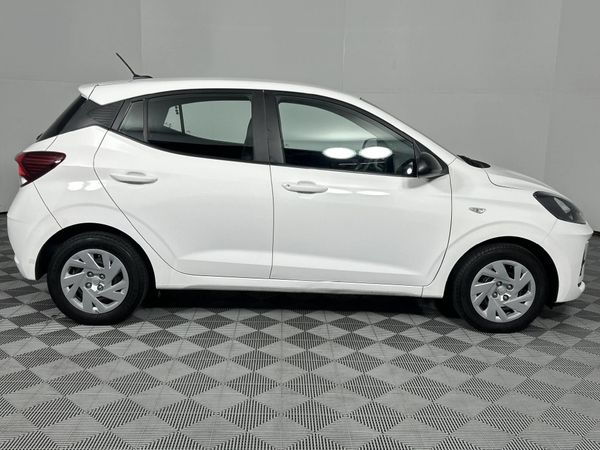 2024-Hyundai-Grand-i10-12-Fluid-Sedan image:17