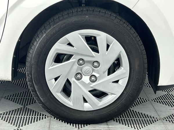 2024-Hyundai-Grand-i10-12-Fluid-Sedan image:5