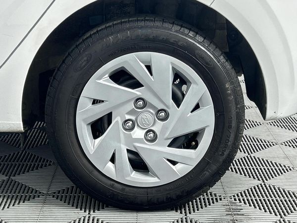 2024-Hyundai-Grand-i10-12-Fluid-Sedan image:6