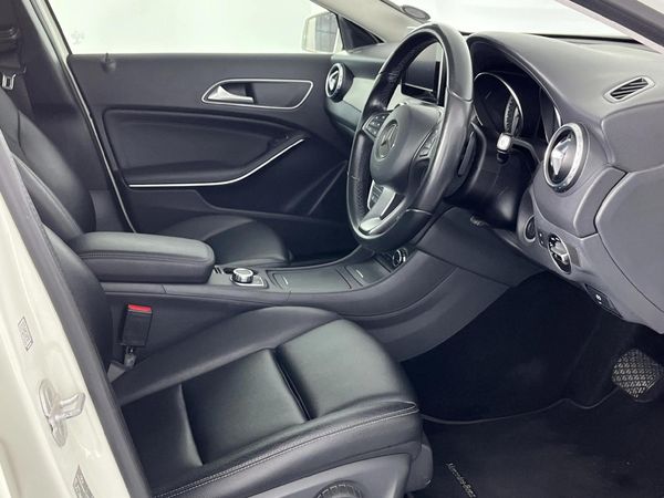 2016-Mercedes-Benz-GLA-220-CDI-Auto-4Matic image:9
