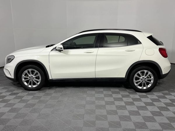 2016-Mercedes-Benz-GLA-220-CDI-Auto-4Matic image:18