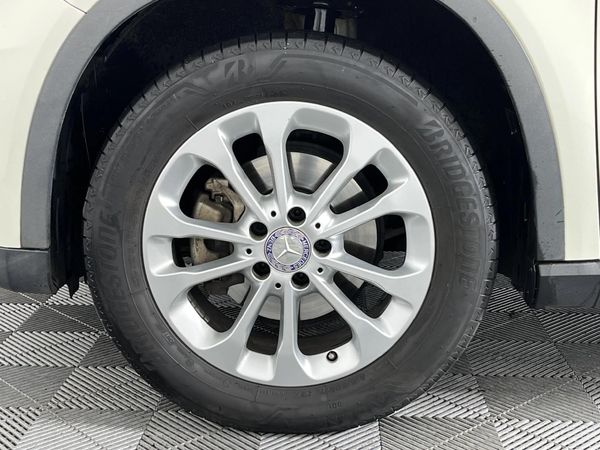 2016-Mercedes-Benz-GLA-220-CDI-Auto-4Matic image:4