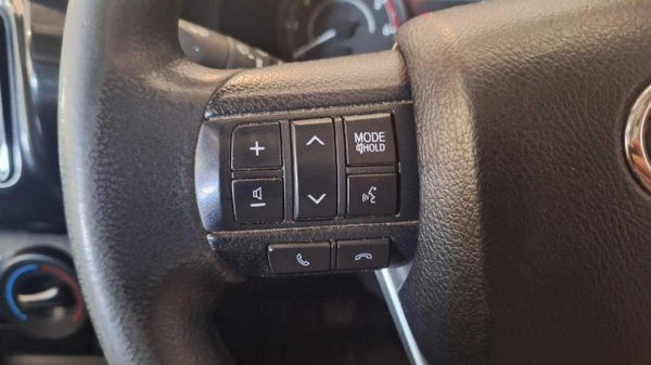 2022-Toyota-Hilux-24-GD-6-SR-4x4-Double-Cab image:14