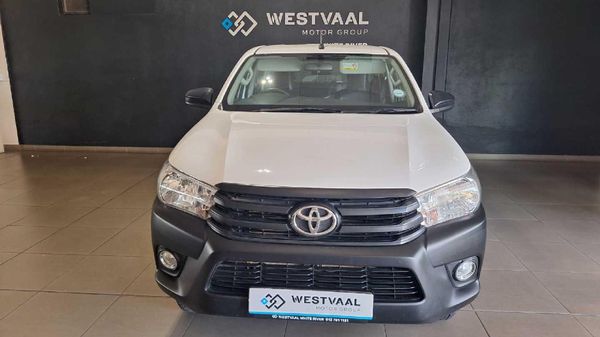 2022-Toyota-Hilux-24-GD-6-SR-4x4-Double-Cab image:1