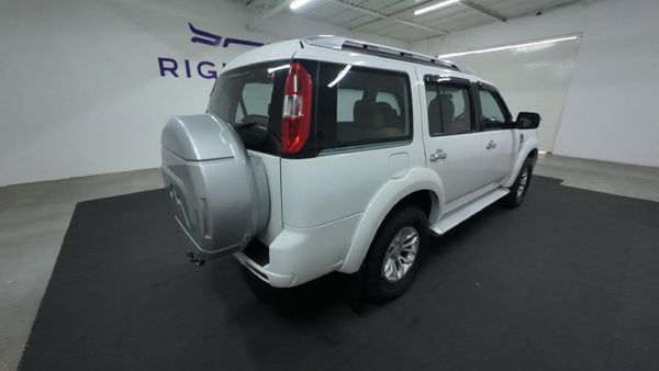 2012-Ford-Everest-30-TDCi-XLT image:3