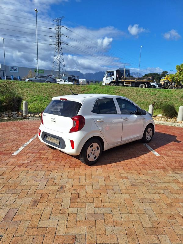 2023-Kia-Picanto-10-Street image:3