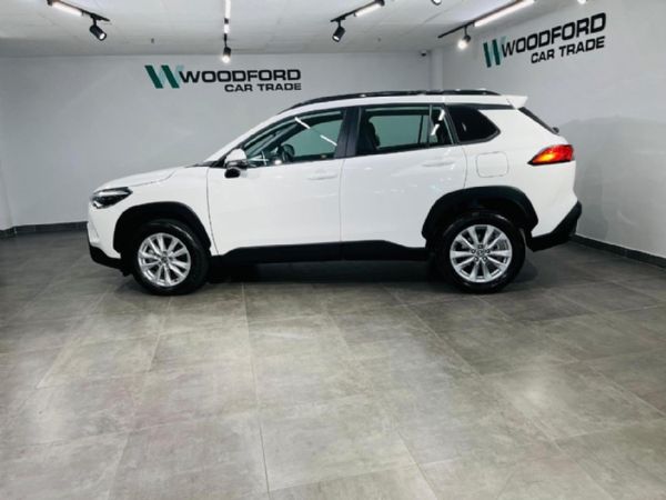 2025-Toyota-Corolla-Cross-18-XS image:14