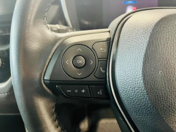 2025-Toyota-Corolla-Cross-18-XS image:20