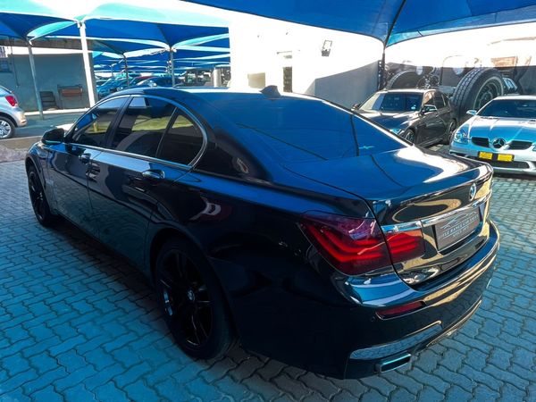 2015-BMW-7-Series-750Li-M-Sport image:1