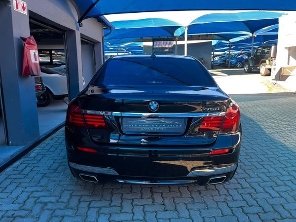 2015-BMW-7-Series-750Li-M-Sport image:5