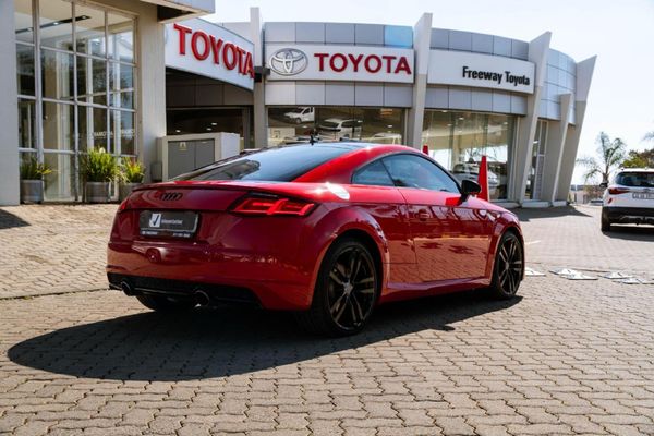 2015-Audi-TT-Coupe-20-TFSI-quattro-Auto image:28