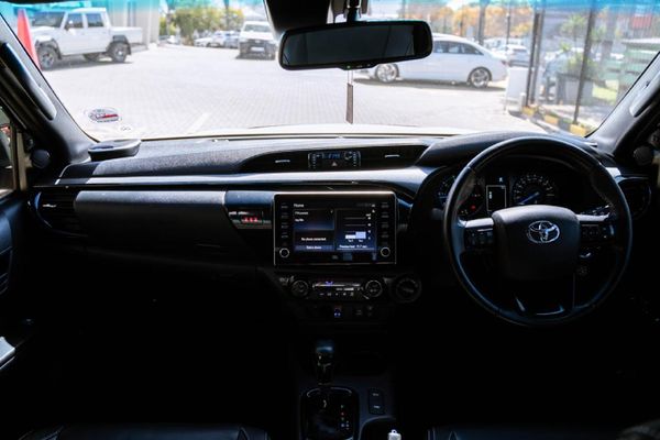 2022-Toyota-Hilux-28-GD-6-Raised-Body-Legend-4x4-Auto-Double-Cab image:9