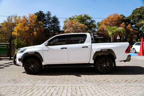 2022-Toyota-Hilux-28-GD-6-Raised-Body-Legend-4x4-Auto-Double-Cab image:3