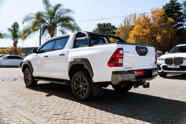 2022-Toyota-Hilux-28-GD-6-Raised-Body-Legend-4x4-Auto-Double-Cab image:4