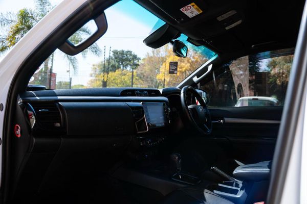 2022-Toyota-Hilux-28-GD-6-Raised-Body-Legend-4x4-Auto-Double-Cab image:7