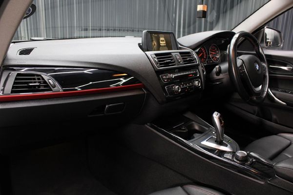 2016-BMW-2-Series-220i-Coupe-Sport-Auto image:16