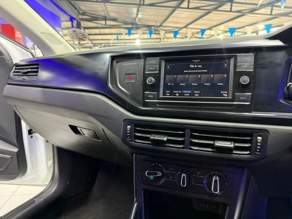 2020-Volkswagen-Polo-10-TSI-Trendline image:13