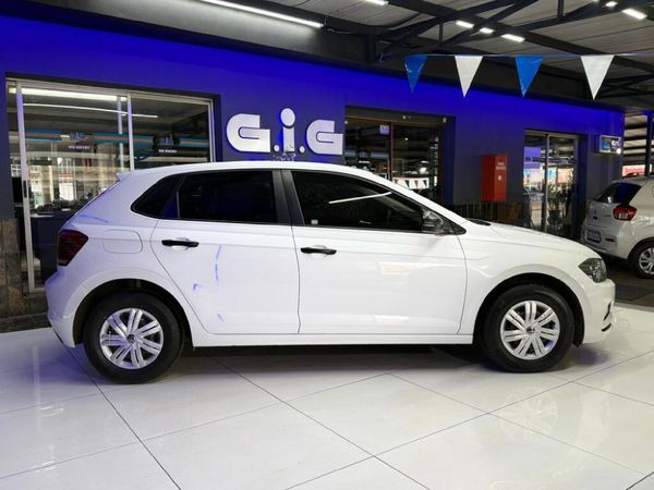 2020-Volkswagen-Polo-10-TSI-Trendline image:5