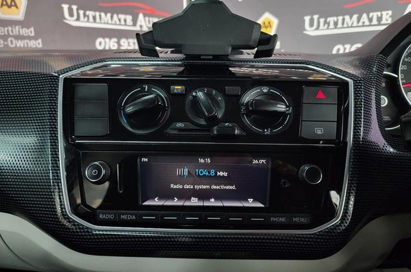 2017-Volkswagen-Up-Move-Up-10-5-dr image:11