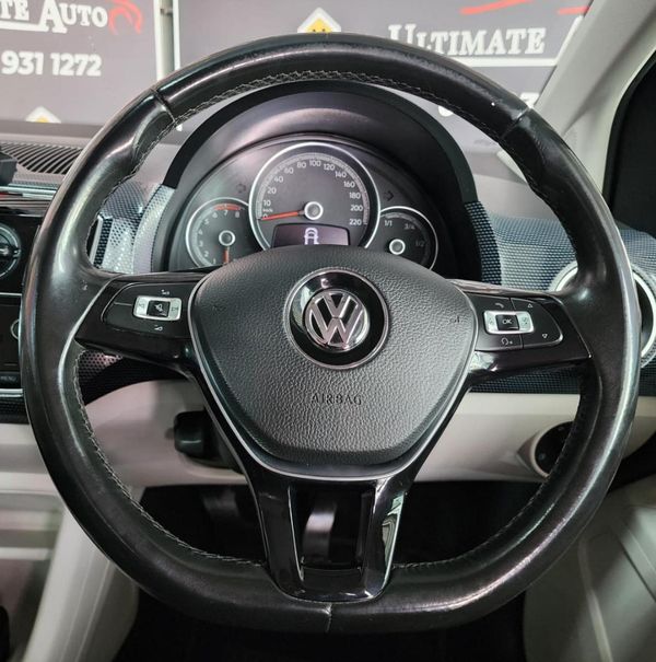 2017-Volkswagen-Up-Move-Up-10-5-dr image:13