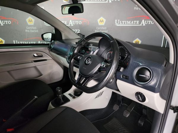 2017-Volkswagen-Up-Move-Up-10-5-dr image:15
