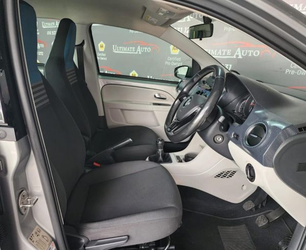 2017-Volkswagen-Up-Move-Up-10-5-dr image:25