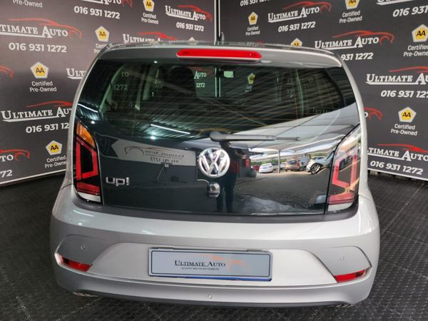 2017-Volkswagen-Up-Move-Up-10-5-dr image:4